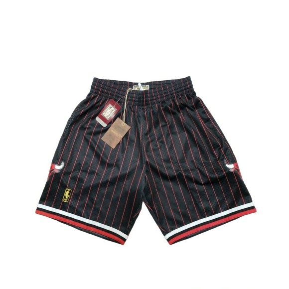 Mitchell & Ness NBA Chicago Bull 96-97 Alternate Swingman Mens Size Med Shorts